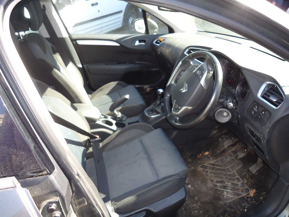 Citroen C4 1.6 Hdi 90cv VTR (9HP) de 2012, só ás peças
