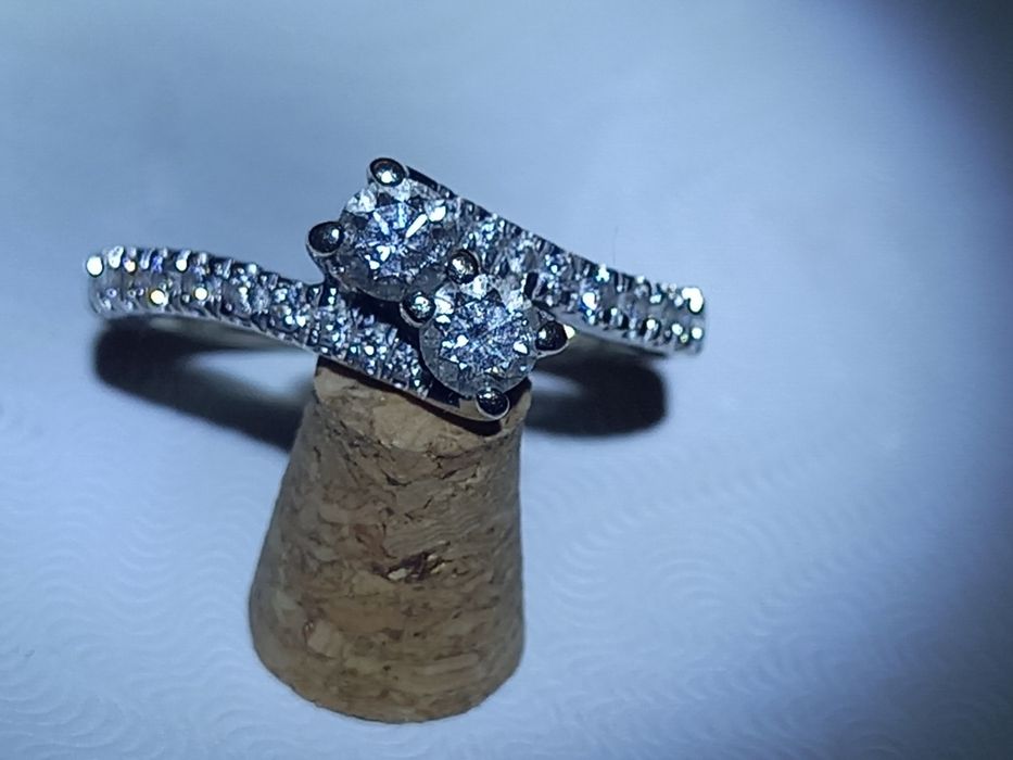 Каблучка с діамантами