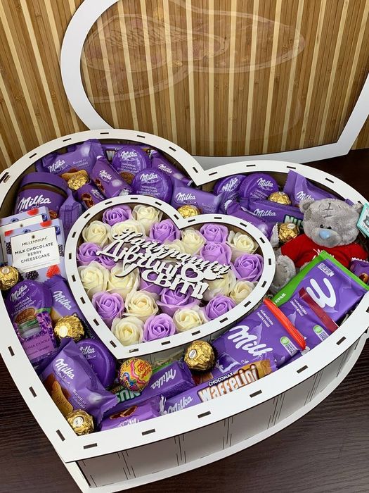 Набір солодощів – подарунок дівчині