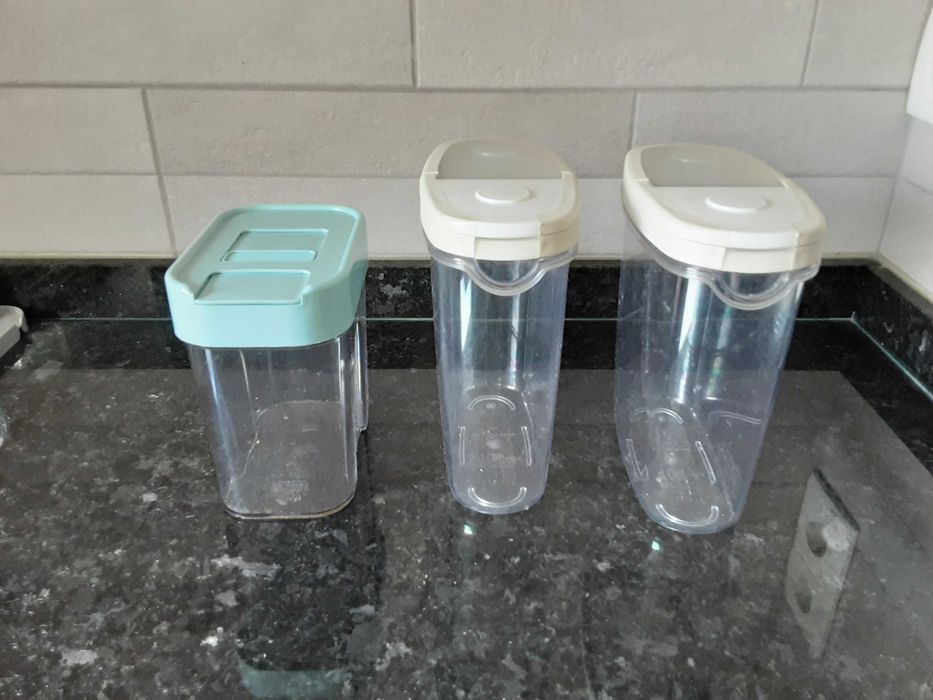 5 Caixas de Arrumação em Plástico