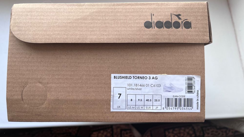 Buty tenisowe Diadora Blushield Torneo 3 AG, 40.5 EU, US: M 8 / W 9.5