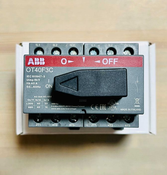 Перемикач навантаження ABB OT40F3C 3P 40A під навантаженням
