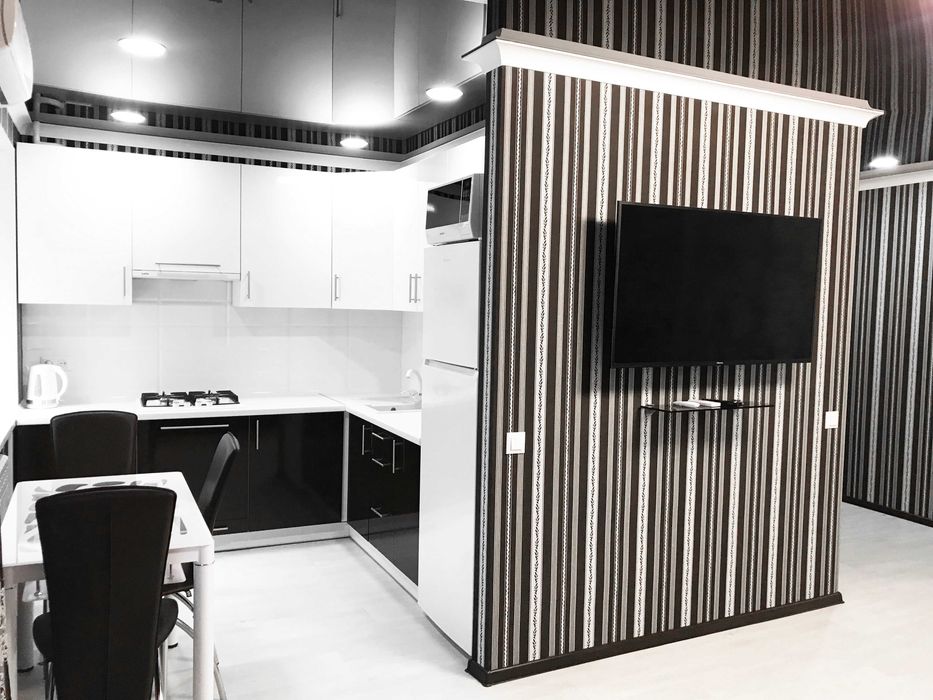 VIP квартира Краматорськ, ЦЕНТР - прям біля ЦУМу, 1 поверх (вул. Двірцева 8)