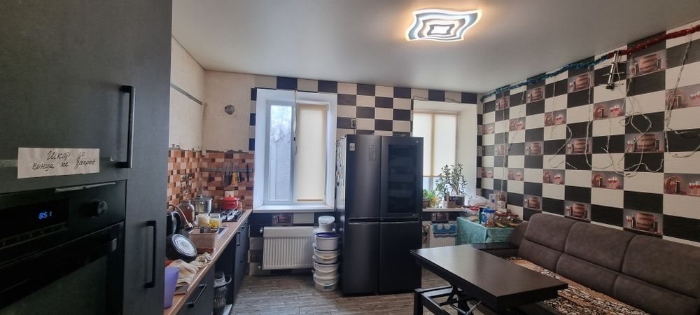 Гарний будинок в Херсоні .