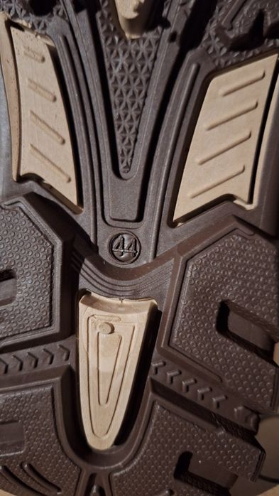 Śniegowce w modnym kolorze nowe Rozmiar 44