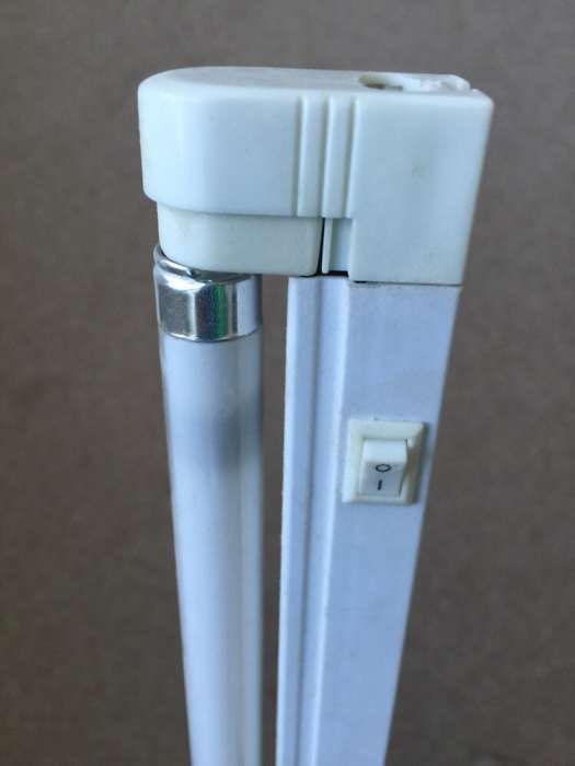 Світильник / цоколь / патрон Brille G5 для люмінесцентних ламп ~120 см