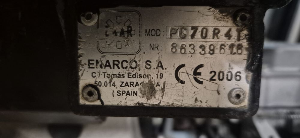 Skoczek, stopa Enar, zagęszczarka. Netto 3750.