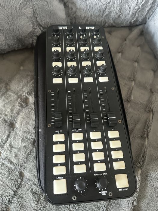 Dj-контролер Allen&Heath Xone K2