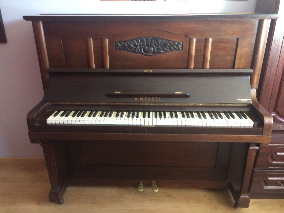 Pianino W.Menzel