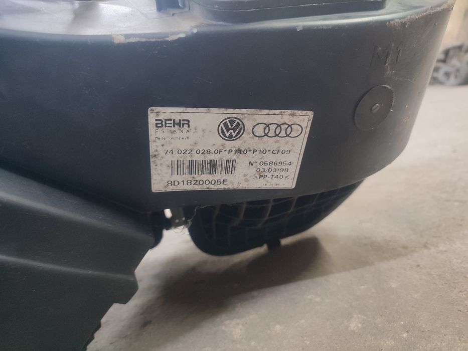 Корпус пєчкі на кліматронік на Volkswagen Passat B5, B5+