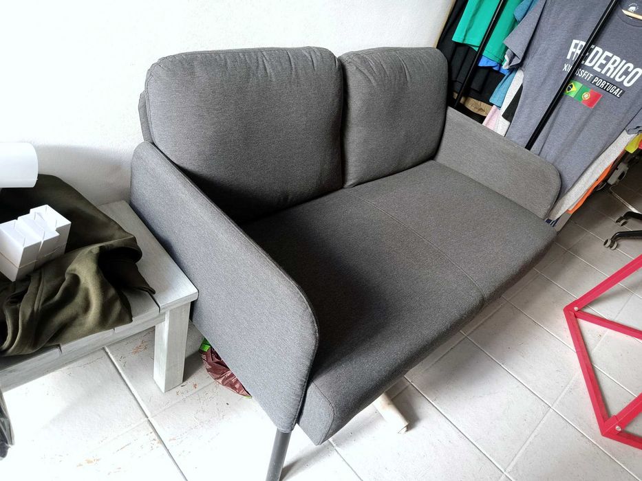 Sofá 2 Lugares Ikea GLOSTAD Knisa cinzento escuro