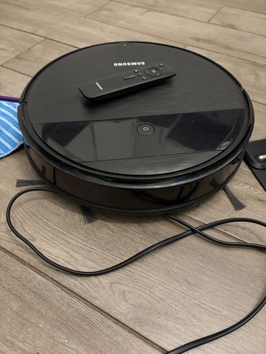 Робот пилосос samsung