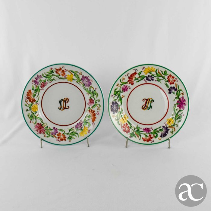 Conjunto de 2 pratos com monograma porcelana Artibus