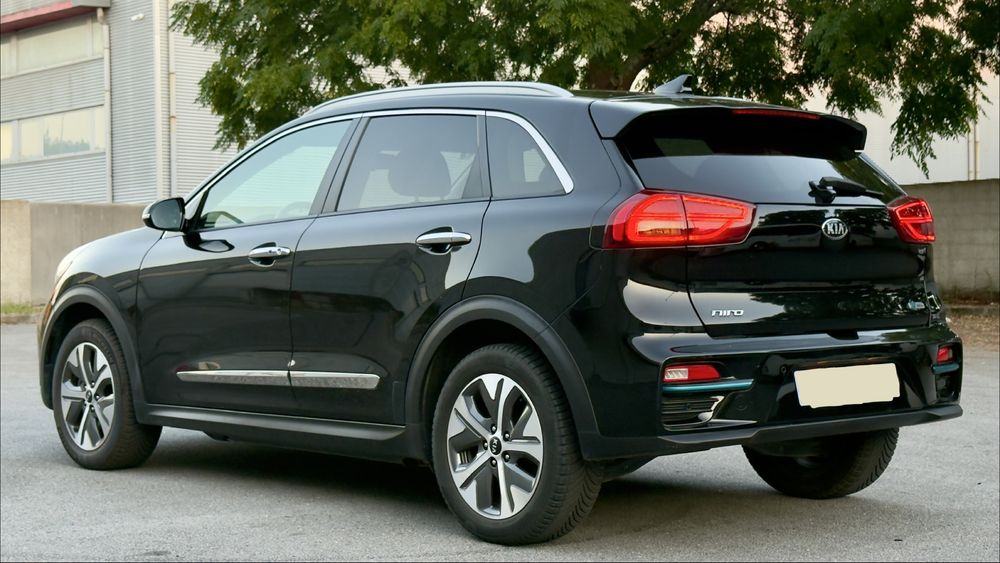 KIA e-NIRO 64kWh EV C/IVA dedutível