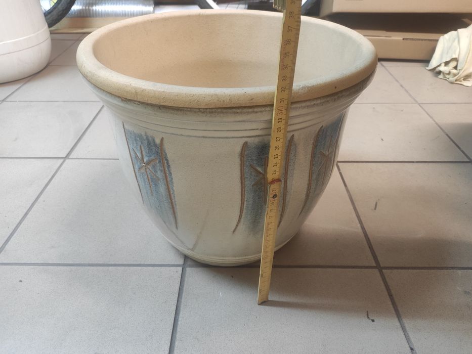 Donica ceramiczna.