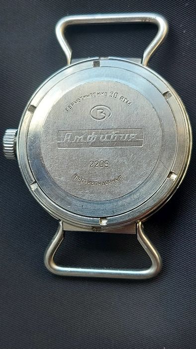 Часы наручные мужские  механические Восток Амфибия  НВЧ 30 атм