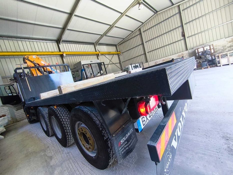 VOLVO FM 2012 + GRUA EFFER C/COMANDO Á DISTÂNCIA