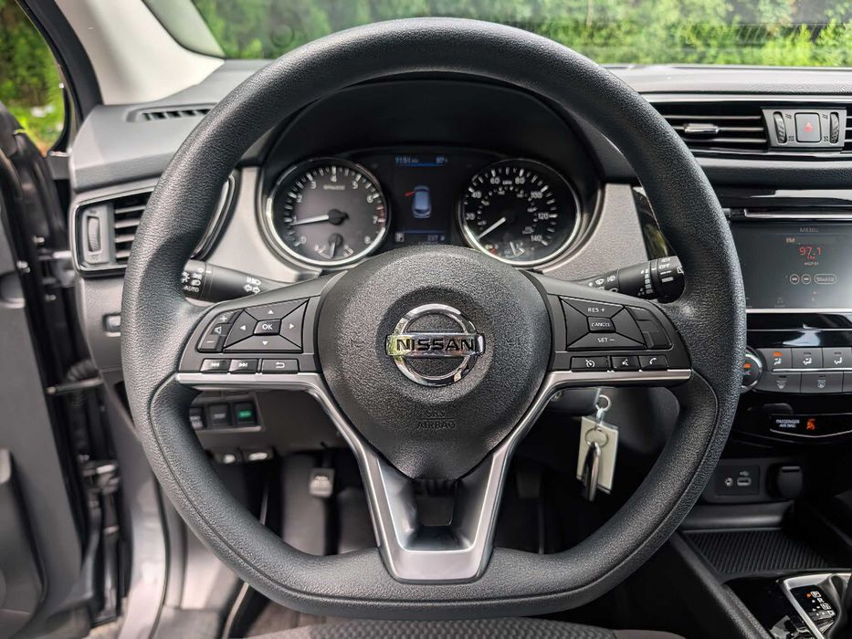 Nissan Rogue Sport      2021