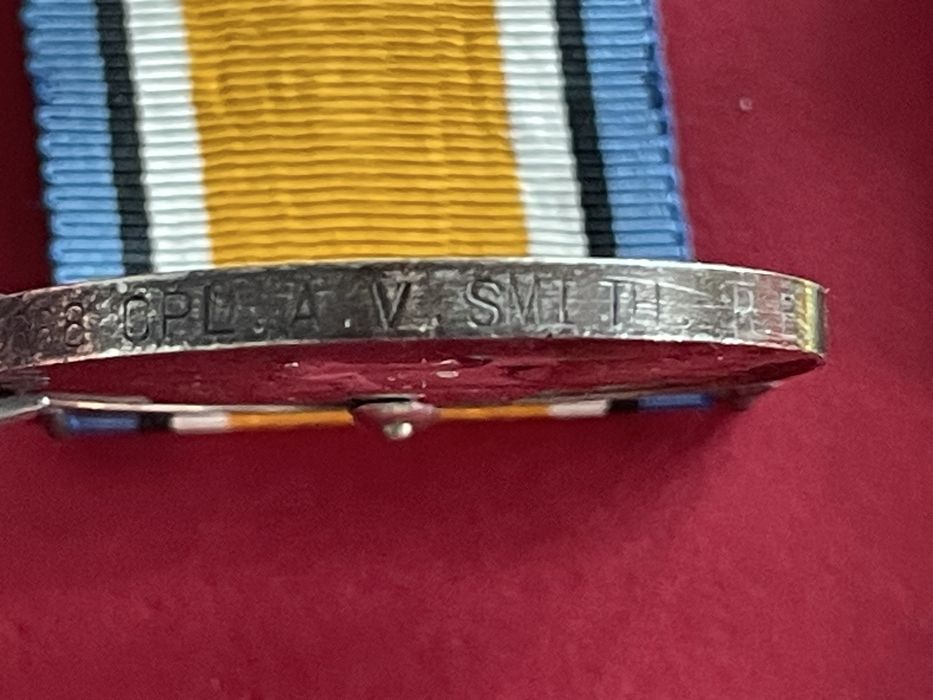 Zestaw sygnowanych medali brytyjskich kapral saper miniaturki baretki