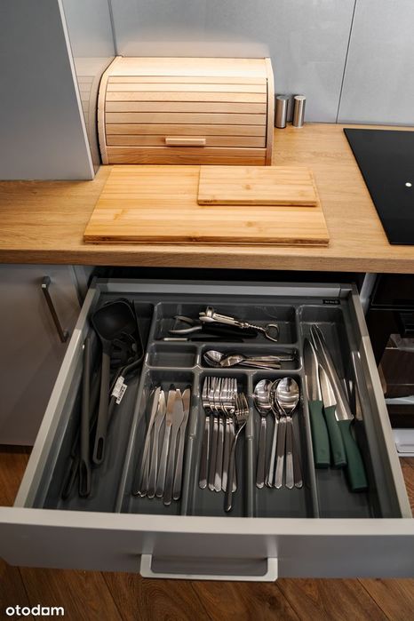 2 pokoje 46 m², w pełni wyposażone, klima, 6, 12 m-cy. Możliwa FV. - Więcej