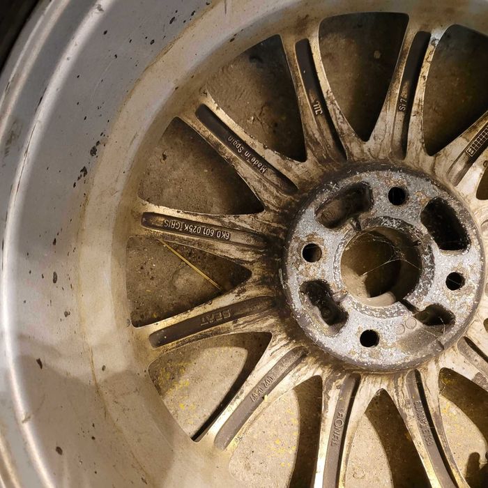 2 alufelgi 16 SEAT Ronal, opony zimowe Nexen Winguard 7mm bieżnika