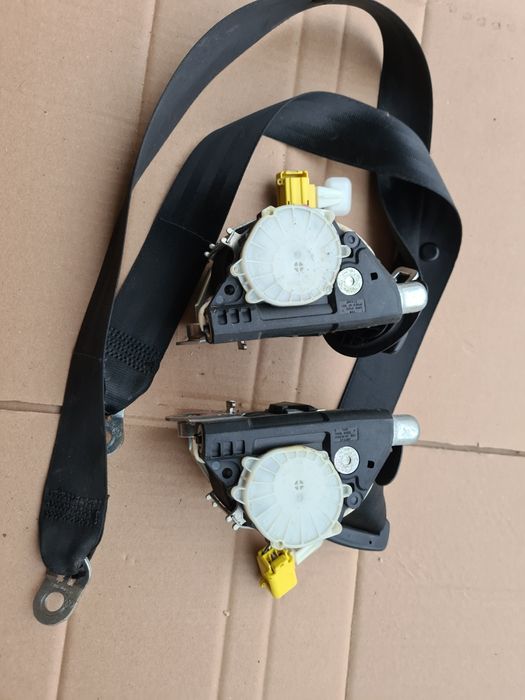 2szt PASY Prawy+Lewy Bezpieczeństwa napinacze przód VW Passat B6 2006r