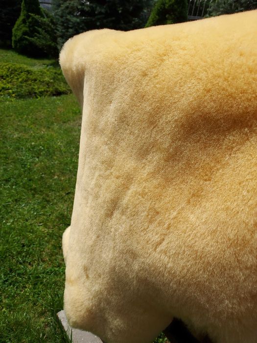 Skóra Owcza Relugan Medyczna Pokrowiec Narzuta Naturalna Owcza Wełna