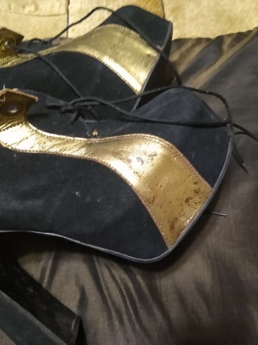 buty koturny rozmiar 39 czarno zlote