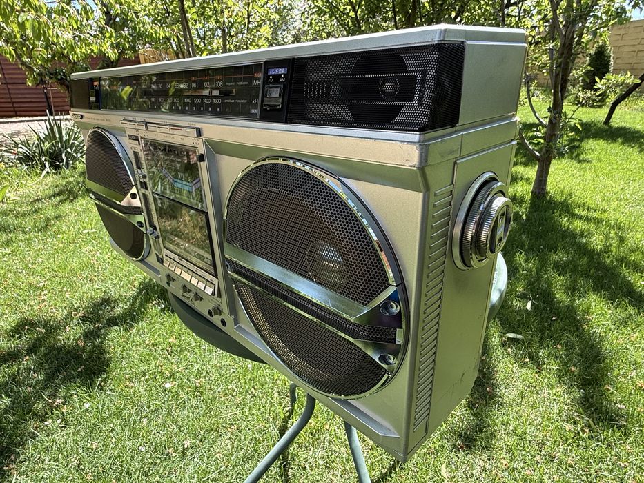 Продам магнитолу Sharp GF-535