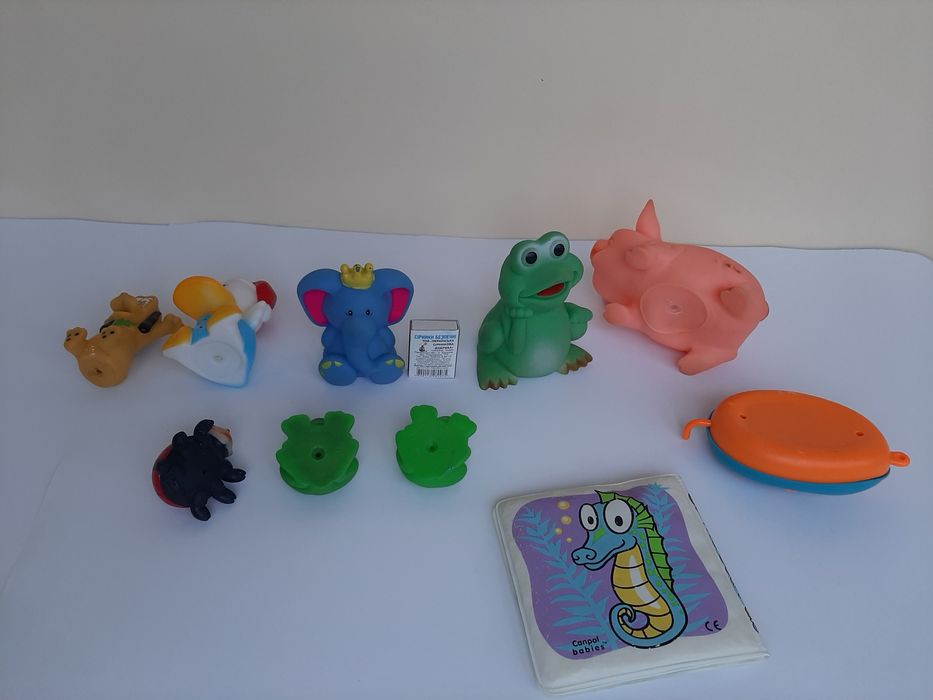 Резинові іграшки піщалки для купання