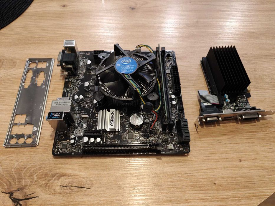 Płyta główna ASRock H310CM-DVS, i3-9100F, 8GB RAM DDR4, GeForce GT 710