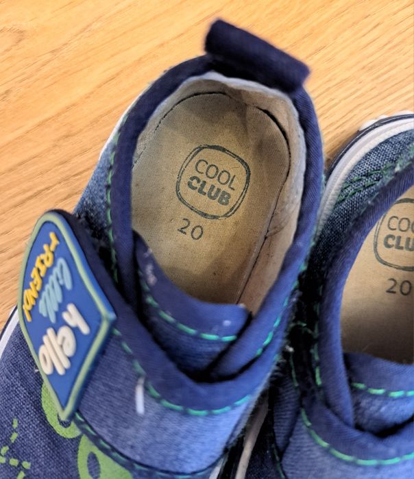 Buty kapcie na rzepy granatowe cool club 20