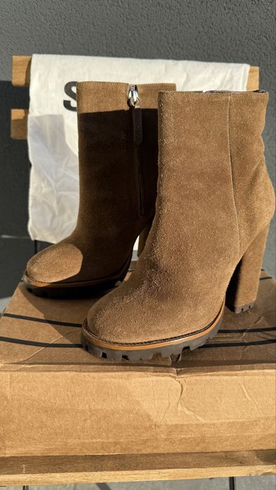 Ботильйони/черивики Schutz