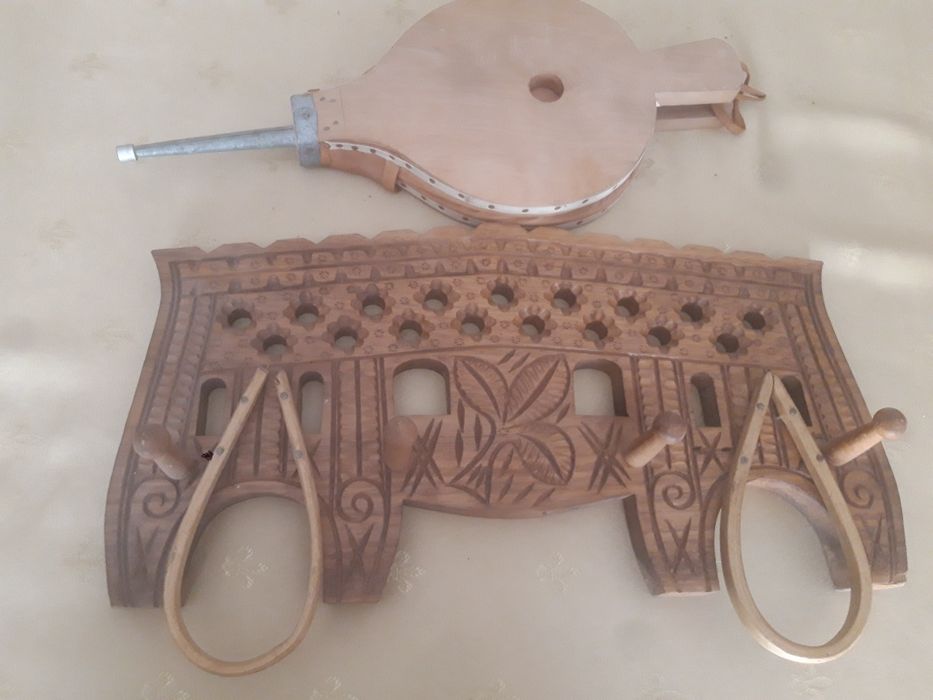 Peças rústicas de madeira