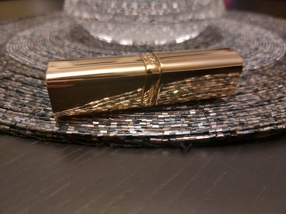 Szminka, pomadka L'Oreal 302, nowa