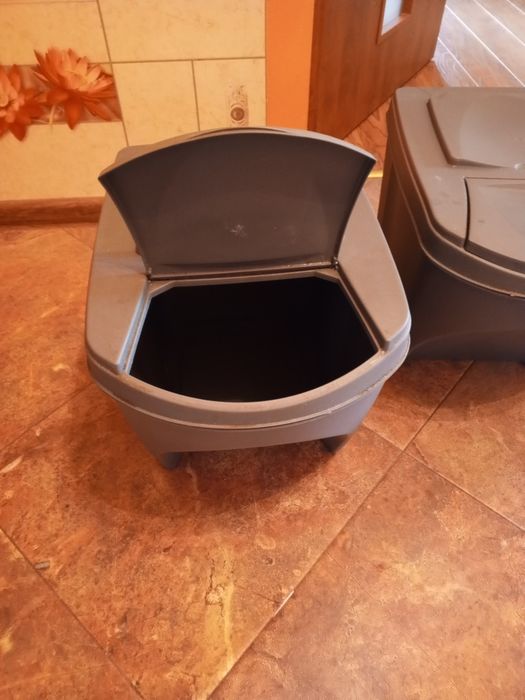 Zestaw 4 pojemników zbiorczych do segregowania odpadów SORTIBOX