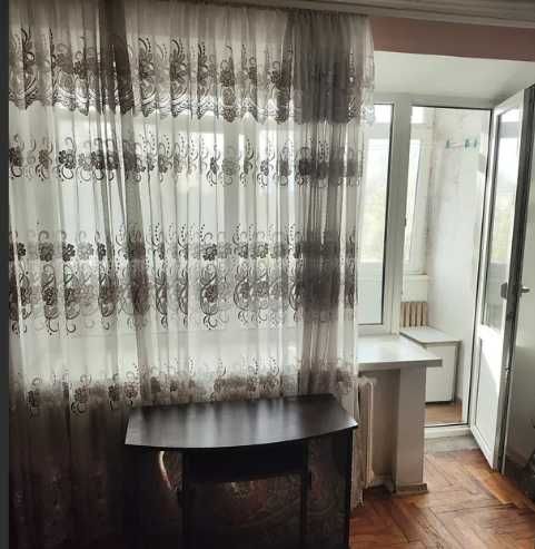 +Продам 1 ком. квартиру Нижнеднепровская 17000 дол.