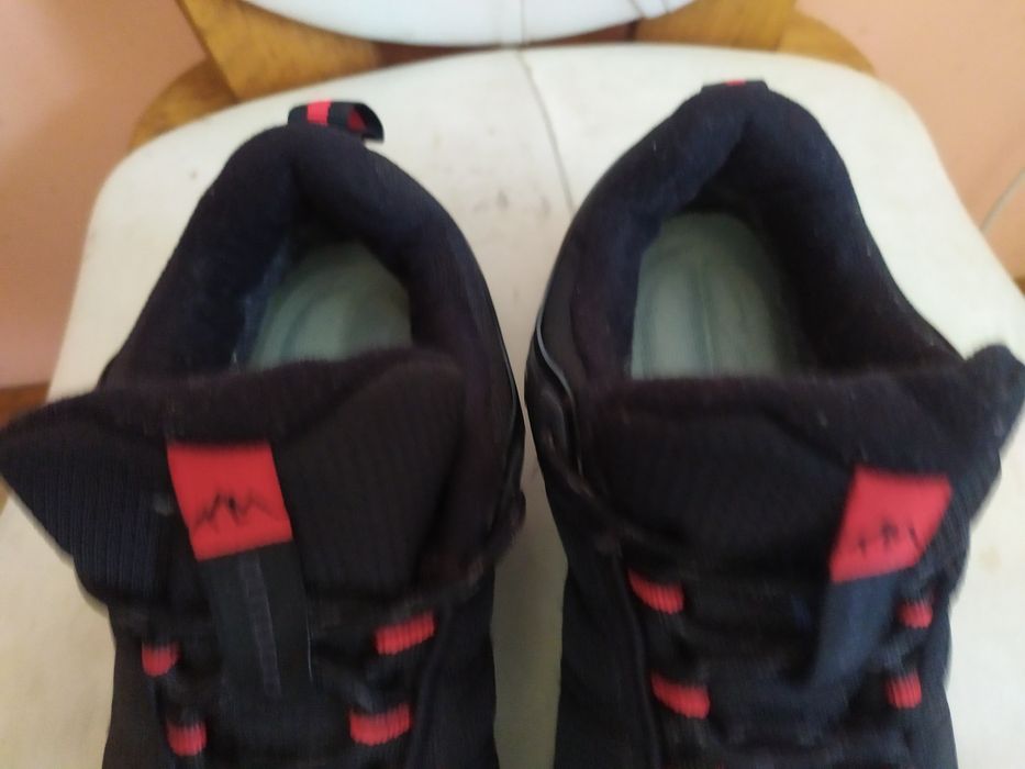 Кроссовки BAAS ploa  model No: M7311-1 раз 42.