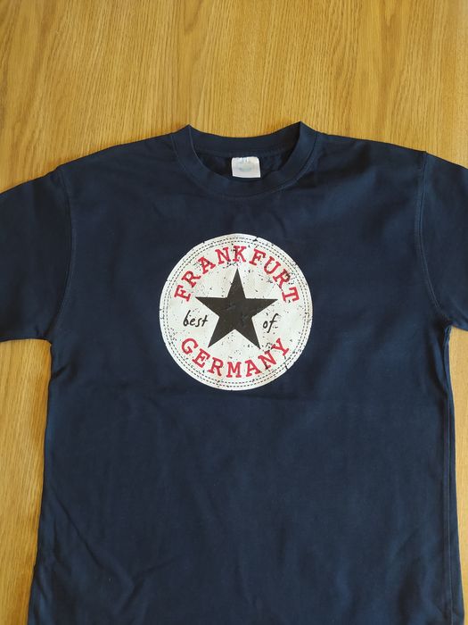 T-shirt algodão azul escura, tamanho 11/12 anos