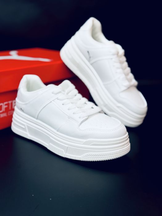 Кожаные кроссовки Пума белые женские / кросівки білі Puma жіночі