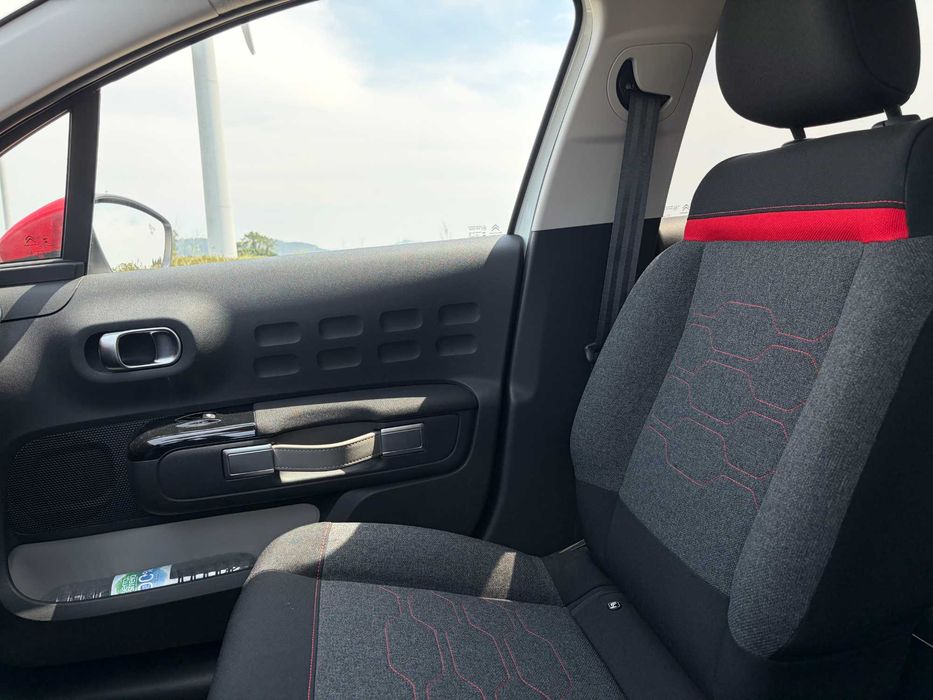 Citroen C3 1.2 PureTech Shine - 110cv Full Extras, Keyless