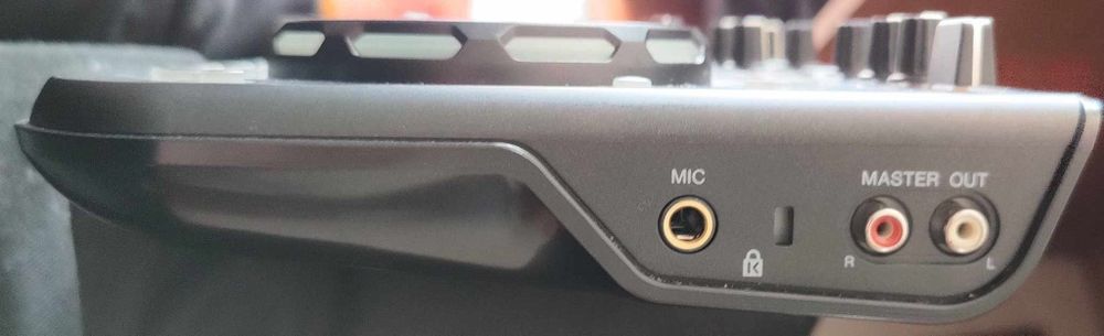 DDJ-WEGO-K: Controlador para DJ compacto