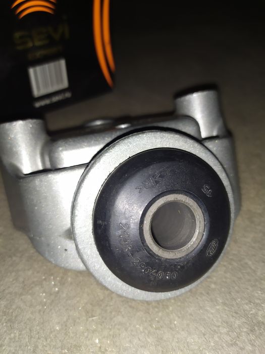 Продам краб,кронштейн розтяжки ВАЗ 2108-21099