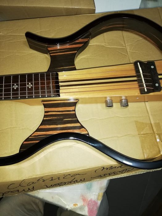 Guitarra cordas de aço silent