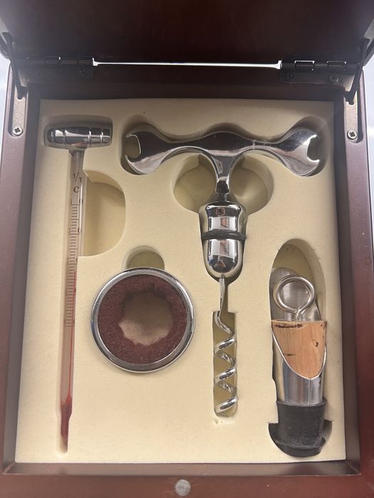 Conjunto acessorios para vinho