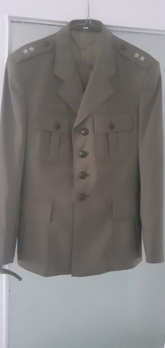 Wojskowy mundur galowy