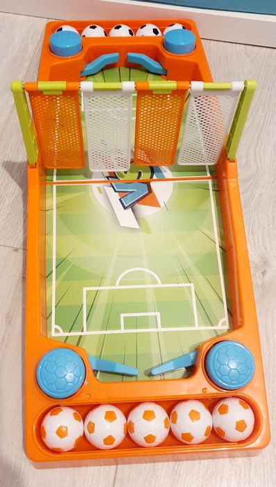 Gra piłkarzyki Smyk