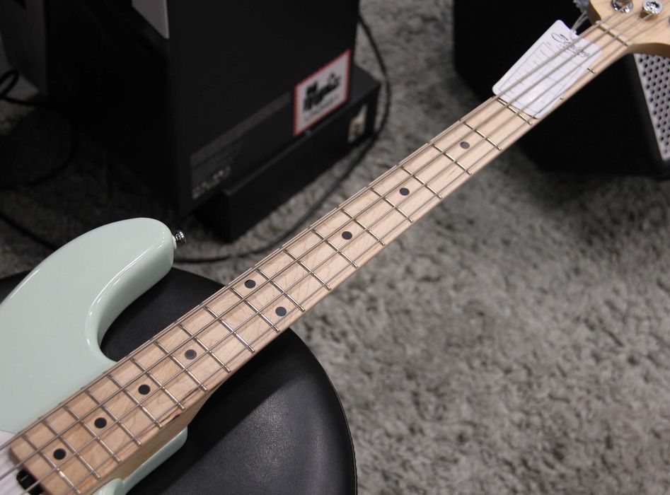 Gitara basowa Sterling by Music Man Ray 4 MG - nowa / mała wada kosmetyczna!