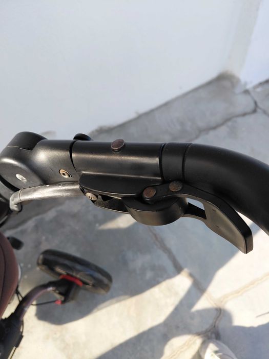 Carrinho Jané Rider + ovo Strata + base isofix 2015