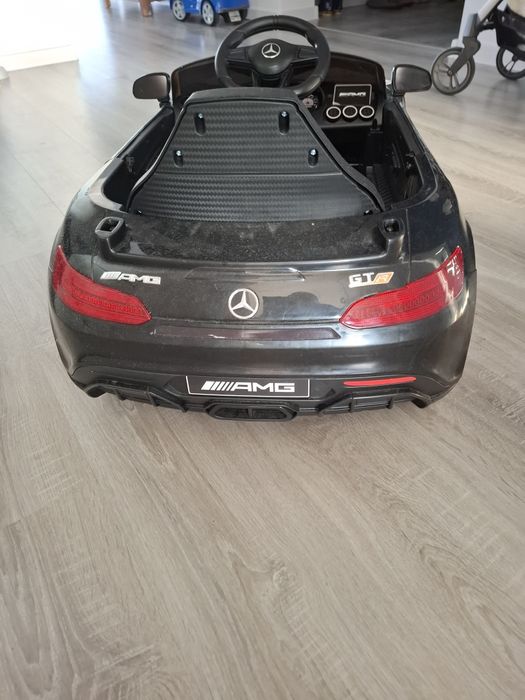 Mercedes AMG Auto na akumulator